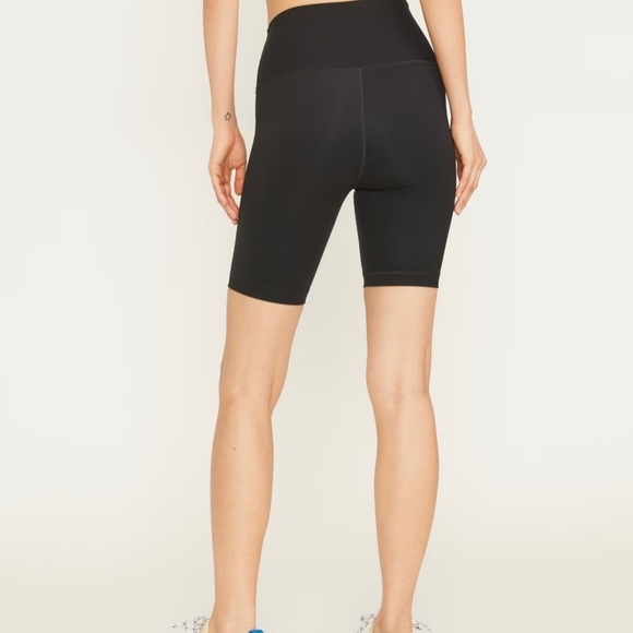 Everlane The perform bike shorts size Large Black new with tag - Picture 2 of 11